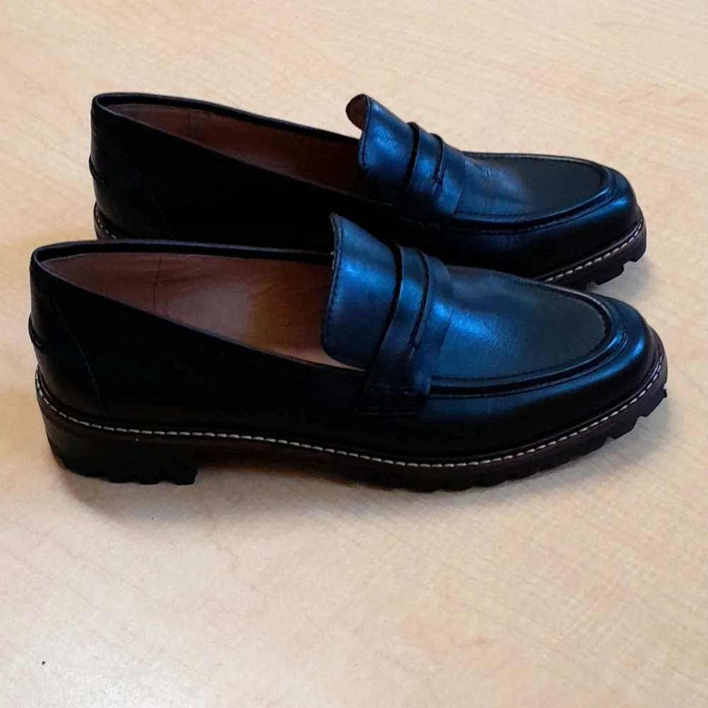 NWOT BLACK Leather Lugsole Loafers Size 8 - Picture 5 of 17